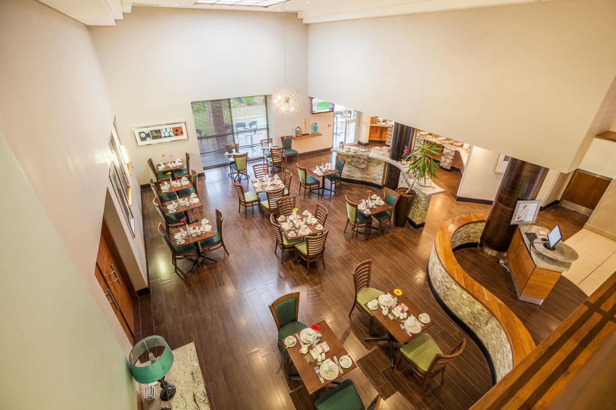 Town Lodge Gaborone Eksteriør billede
